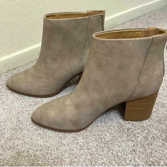 Taupe booties - Picture 1 of 5